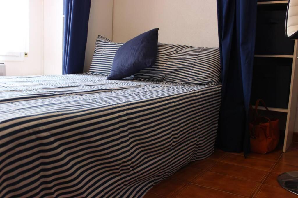 Luxury 4 Bed Apartment On Coastal Footpath At Cap Ras Llança 외부 사진