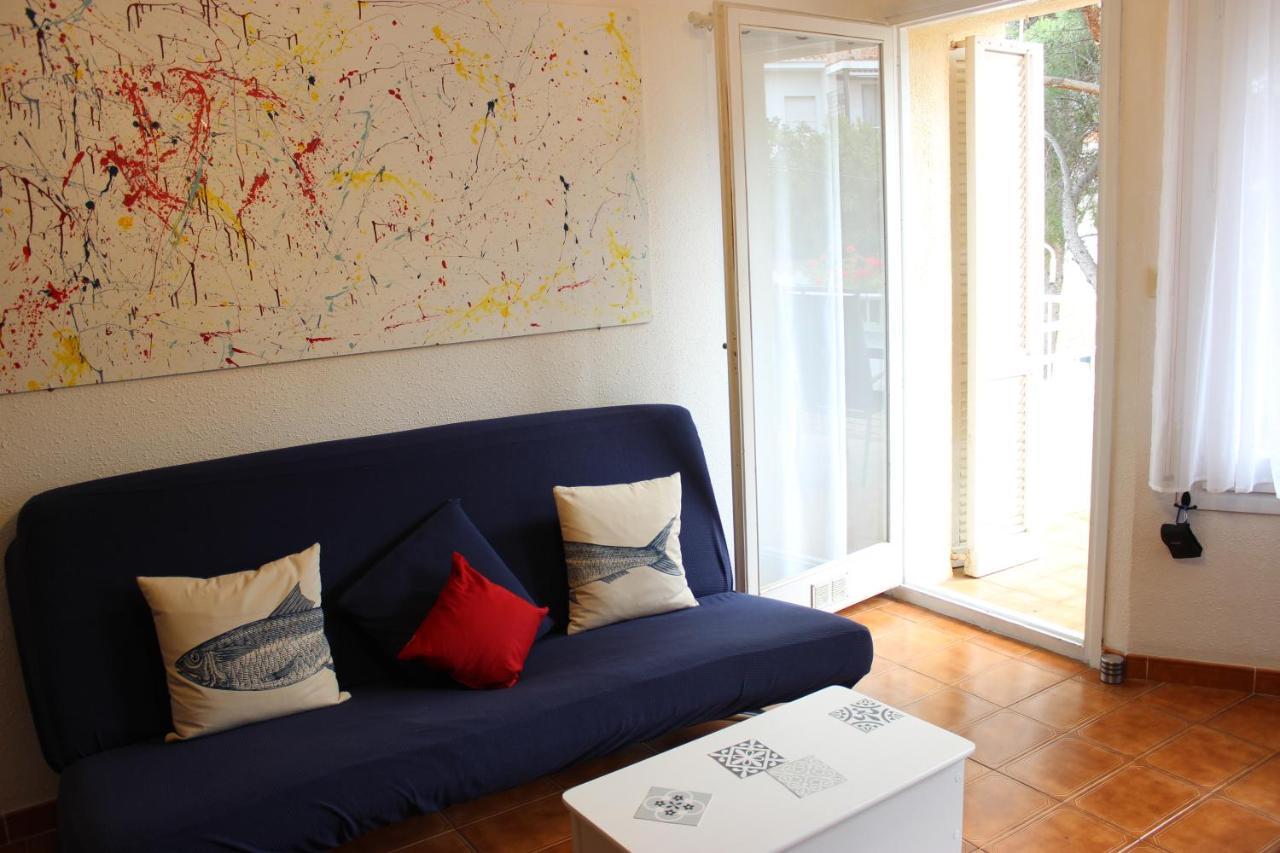 Luxury 4 Bed Apartment On Coastal Footpath At Cap Ras Llança 외부 사진