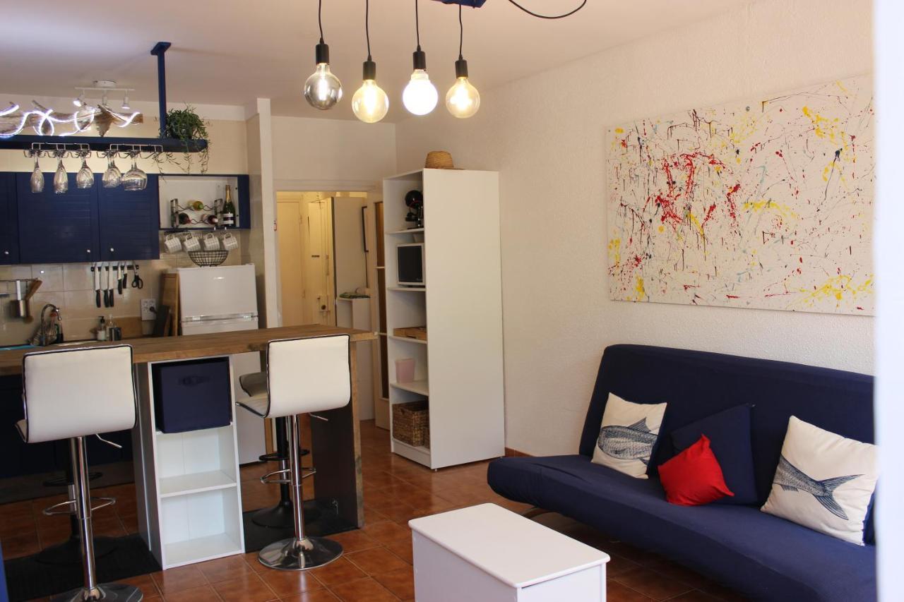Luxury 4 Bed Apartment On Coastal Footpath At Cap Ras Llança 외부 사진